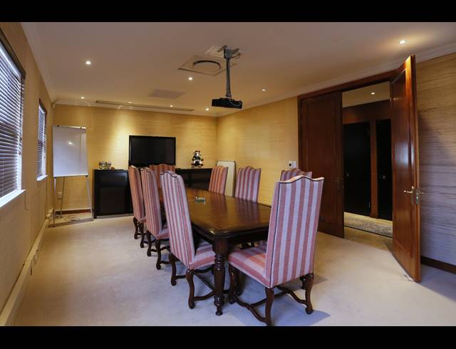 350M² OFFICE TO LET IN WESTLAKE
